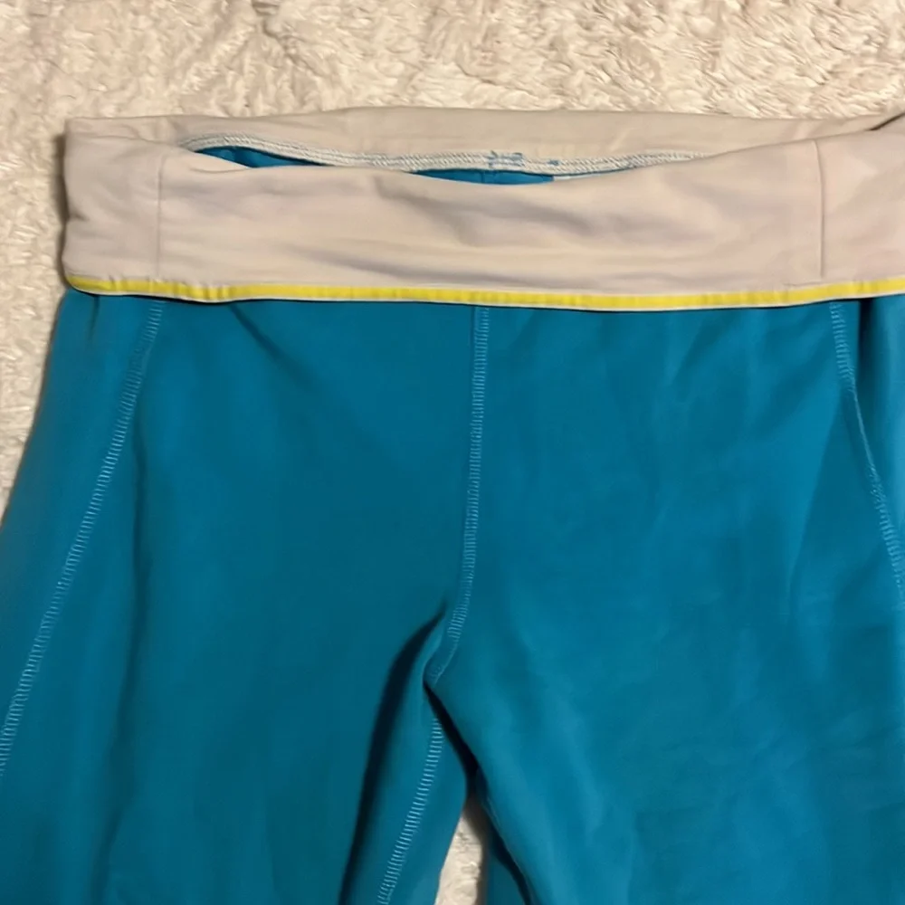 Woman’s Nike wide leg jogger pants Cropped Teal Blue size medium fold over waist - Picture 2 of 5
